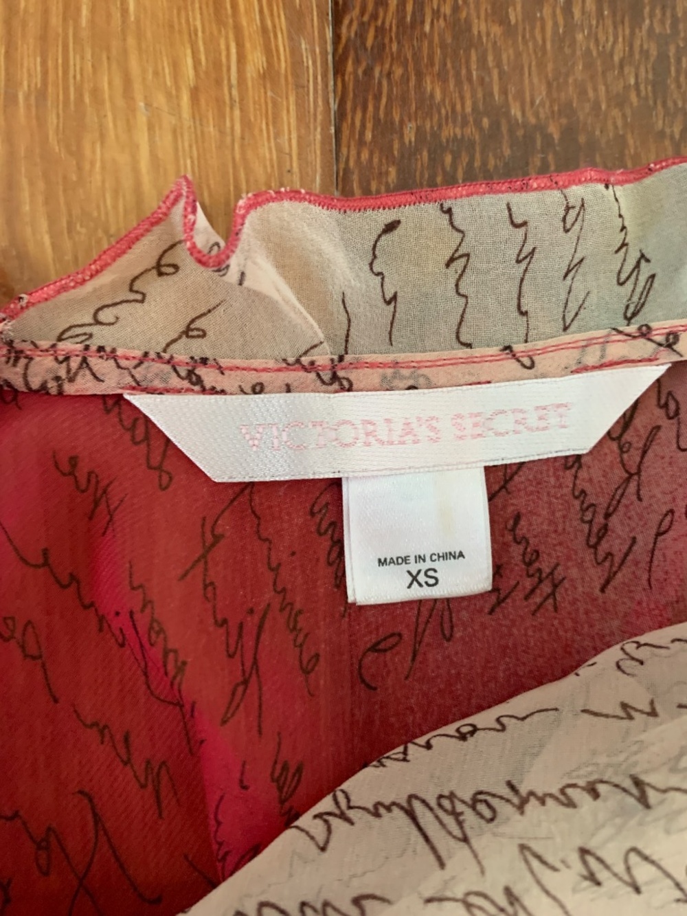 SOLD Rare Vintage 2004 Victoria’s Secret Script Print Ruffle Slip Babydoll XS - Picture 8 of 10